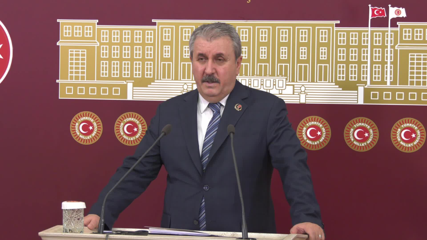 İki il başkanı görevden alındı